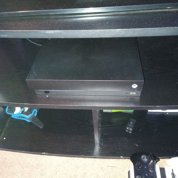 Xbox one x and tv bundle - Picture 1 of 5